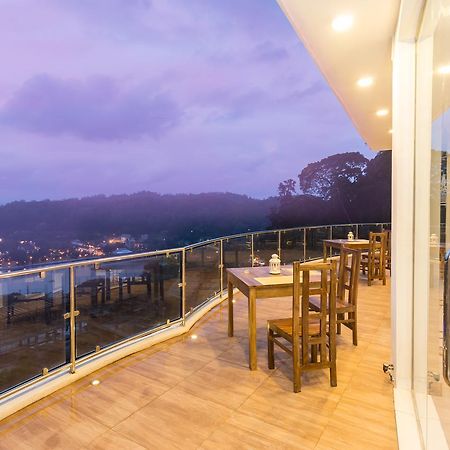 Sandriana Lake View Hotel Kandy Exterior photo