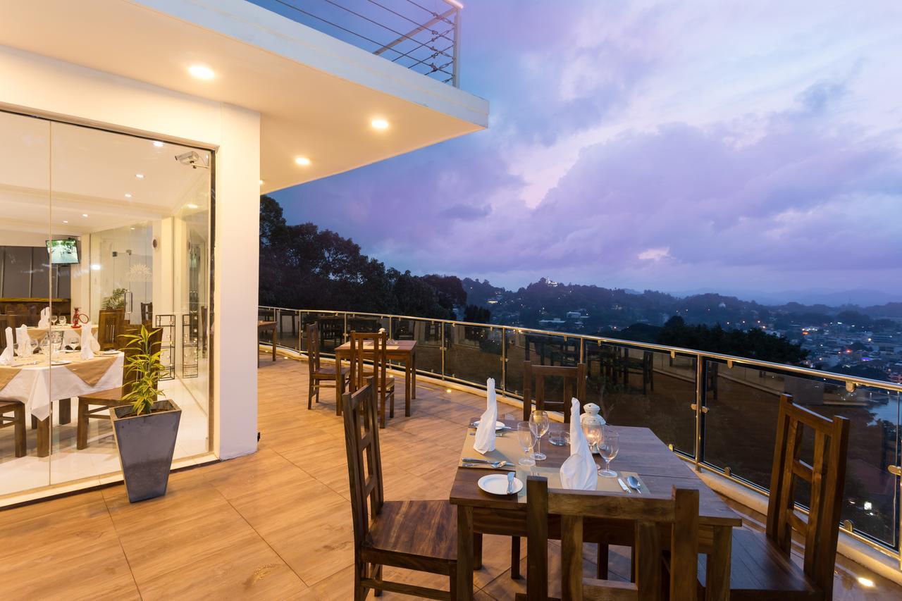 Sandriana Lake View Hotel Kandy Exterior photo